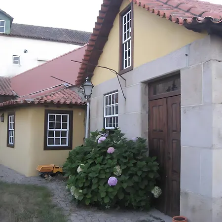 Solar Dos Correia Alves * Viseu